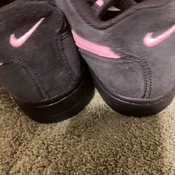 NIKE AIR low top leather black and pink women’s shoes size 9 - Picture 10 of 11